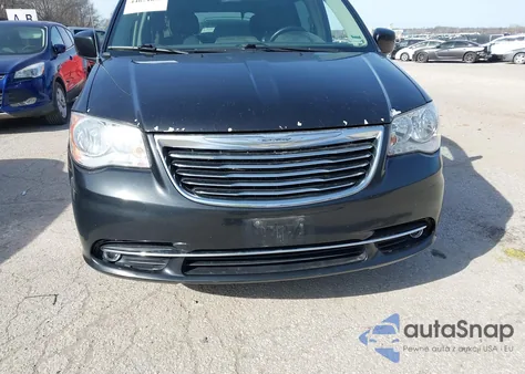 2016 Chrysler Town & Country Touring из США, поврежденный, VIN 2C4RC1BG5GR237792